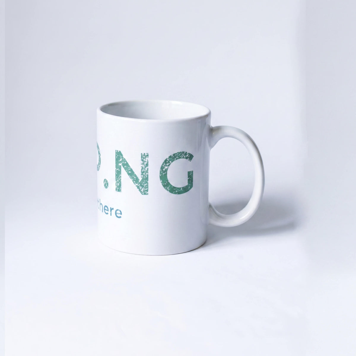 Produktfoto des C.MP.NG Keramikbechers.
