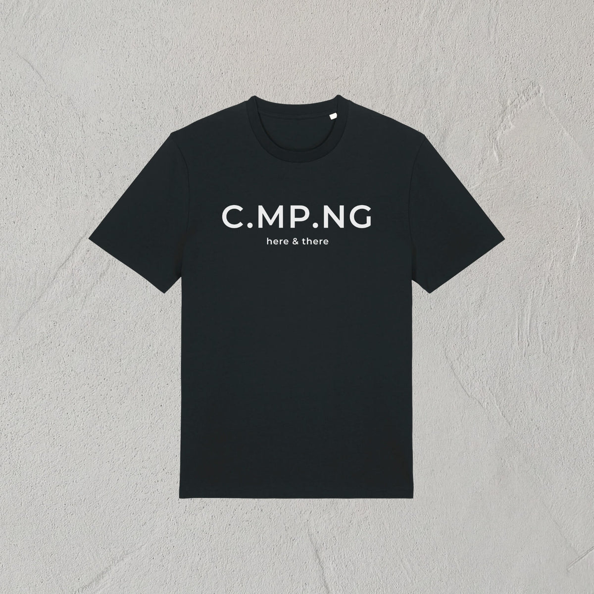 Produktfoto des C.MP.NG Camping Tshirts original in der Farbe schwarz.