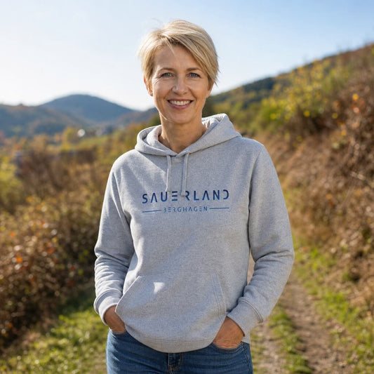 Modelfoto des Sauerland Hoodies im Gradient Design
